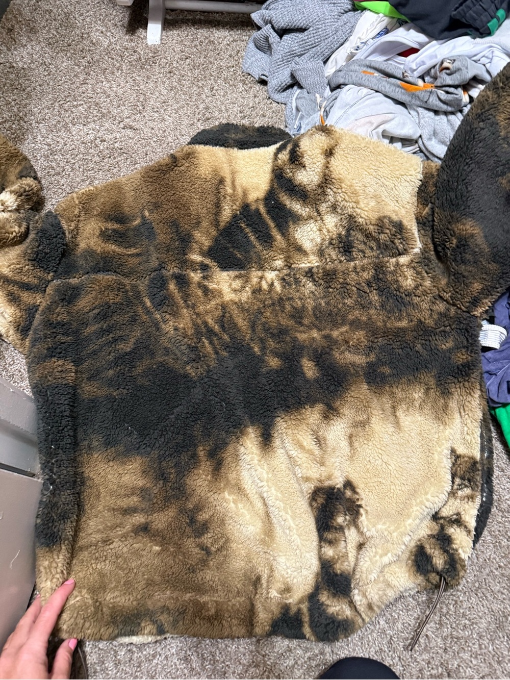 Faux Fur Wolf-Print Zip Jacket - Brown BDG Urban Outfitters - Picture 3 of 4